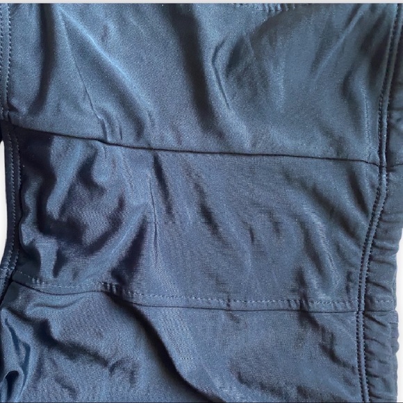 High-Waisted Bikini Bottoms | Streamlined and Slimming. - Picture 4 of 7